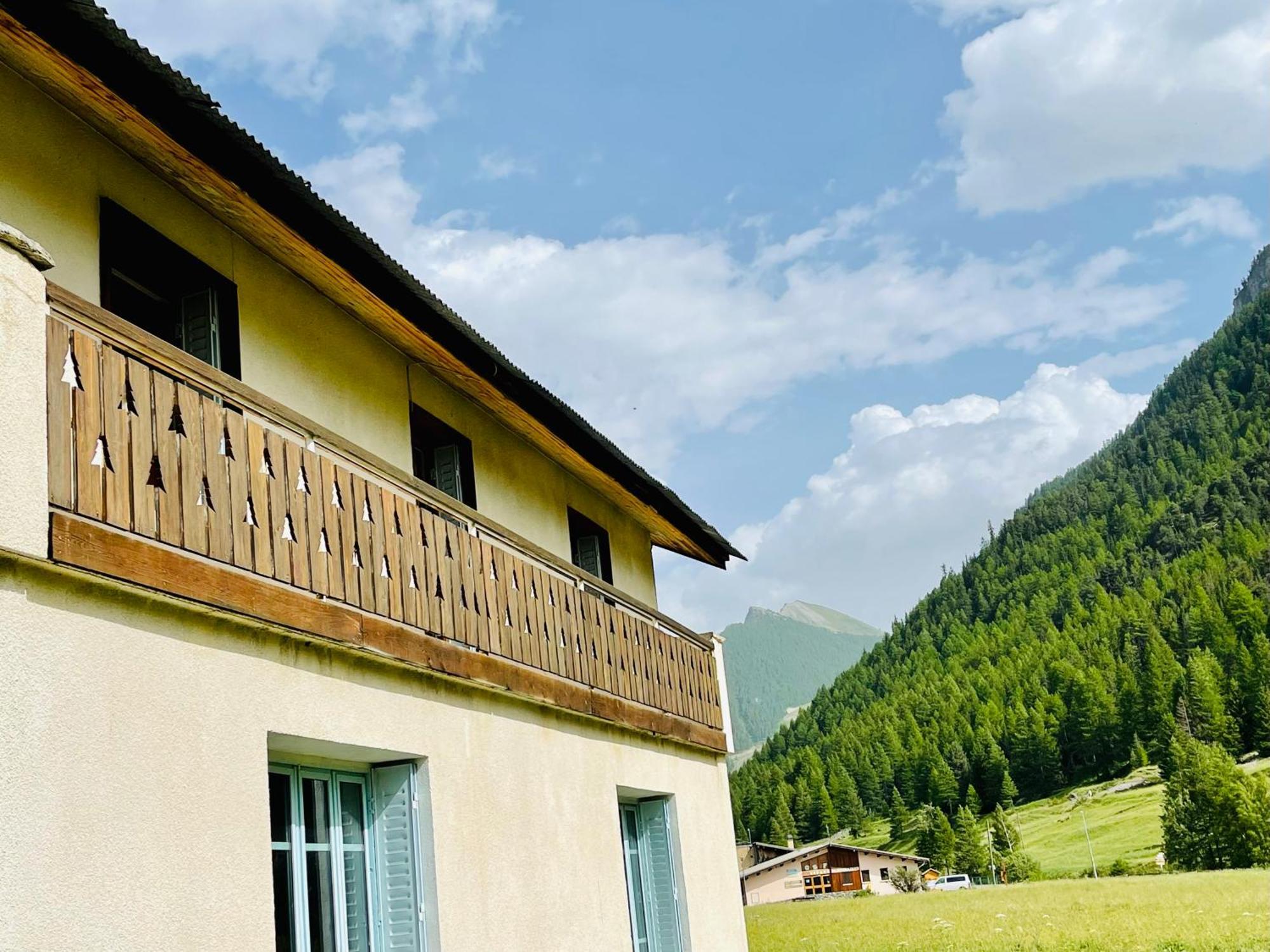 Gite Montagne 1 A 25 Places "Chalet Coste Belle" Ceillac Exteriör bild